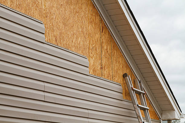 24/7 Emergency Storm Damage Siding Repair experts in Yorkville, IL